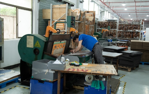 生產(chǎn)設(shè)備-8